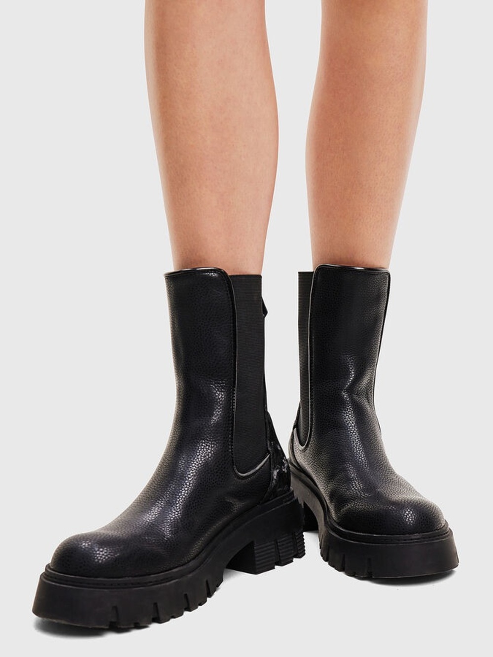 DESIGUAL BLACK CHELSEA BOOTS - Picture 5 of 5